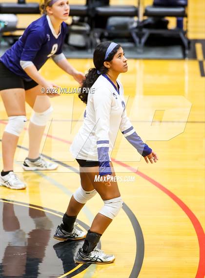 Thumbnail 1 in Blind Brook vs Burke Catholic (NYSPHSAA Class C Regional Semifinal) photogallery.