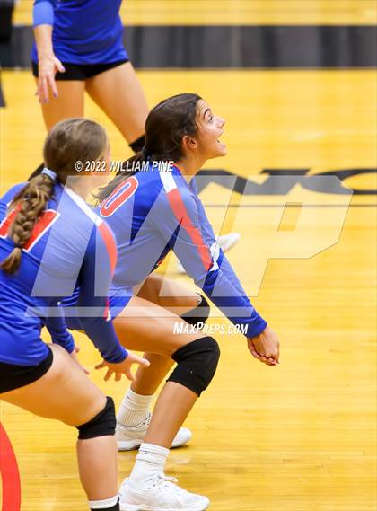 Thumbnail 3 in Blind Brook vs Burke Catholic (NYSPHSAA Class C Regional Semifinal) photogallery.