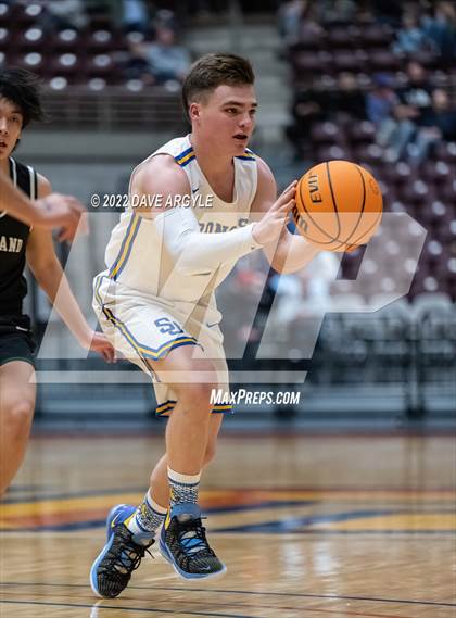 Thumbnail 3 in San Juan vs. Rowland Hall (UHSAA 2A Semifinal) photogallery.