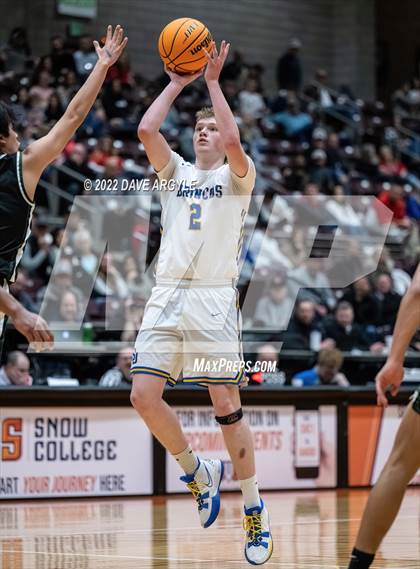 Thumbnail 2 in San Juan vs. Rowland Hall (UHSAA 2A Semifinal) photogallery.