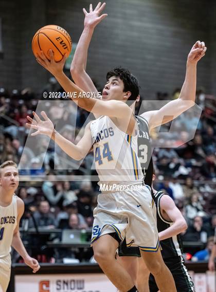 Thumbnail 1 in San Juan vs. Rowland Hall (UHSAA 2A Semifinal) photogallery.