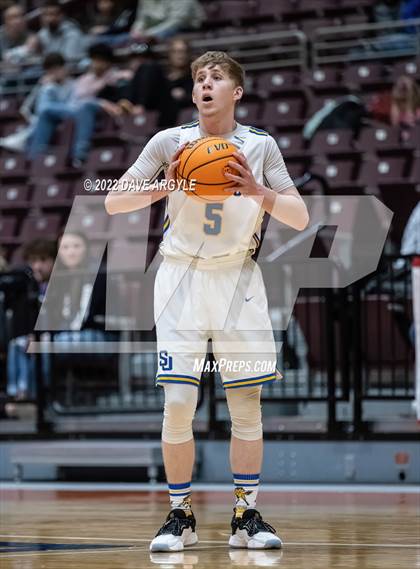 Thumbnail 2 in San Juan vs. Rowland Hall (UHSAA 2A Semifinal) photogallery.