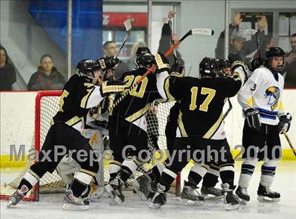 Thumbnail 2 in Trumbull vs. Avon (CIAC Division 2 Quarterfinal) photogallery.