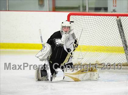 Thumbnail 1 in Trumbull vs. Avon (CIAC Division 2 Quarterfinal) photogallery.