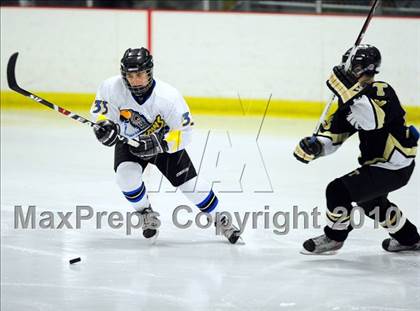 Thumbnail 2 in Trumbull vs. Avon (CIAC Division 2 Quarterfinal) photogallery.