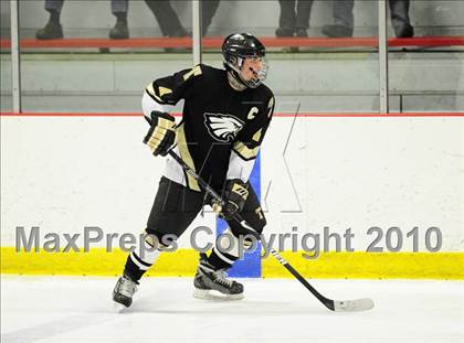 Thumbnail 1 in Trumbull vs. Avon (CIAC Division 2 Quarterfinal) photogallery.