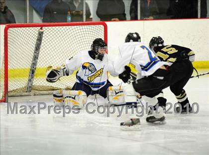 Thumbnail 1 in Trumbull vs. Avon (CIAC Division 2 Quarterfinal) photogallery.