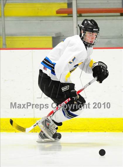 Thumbnail 1 in Trumbull vs. Avon (CIAC Division 2 Quarterfinal) photogallery.