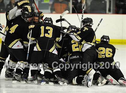 Thumbnail 2 in Trumbull vs. Avon (CIAC Division 2 Quarterfinal) photogallery.