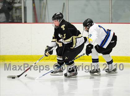 Thumbnail 1 in Trumbull vs. Avon (CIAC Division 2 Quarterfinal) photogallery.