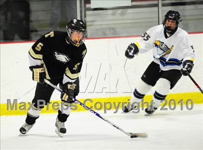 Thumbnail 1 in Trumbull vs. Avon (CIAC Division 2 Quarterfinal) photogallery.