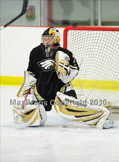 Thumbnail 2 in Trumbull vs. Avon (CIAC Division 2 Quarterfinal) photogallery.