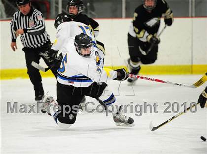 Thumbnail 1 in Trumbull vs. Avon (CIAC Division 2 Quarterfinal) photogallery.