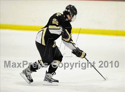 Thumbnail 1 in Trumbull vs. Avon (CIAC Division 2 Quarterfinal) photogallery.