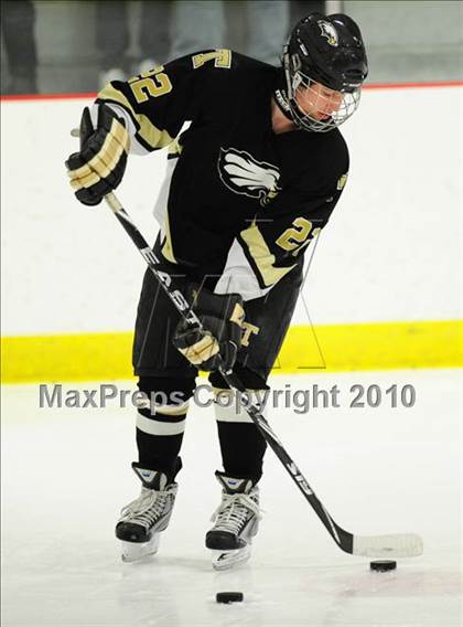 Thumbnail 1 in Trumbull vs. Avon (CIAC Division 2 Quarterfinal) photogallery.