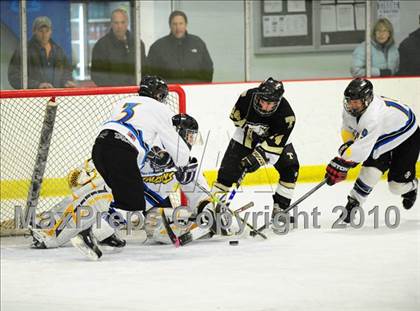 Thumbnail 3 in Trumbull vs. Avon (CIAC Division 2 Quarterfinal) photogallery.