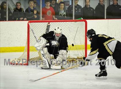 Thumbnail 1 in Trumbull vs. Avon (CIAC Division 2 Quarterfinal) photogallery.