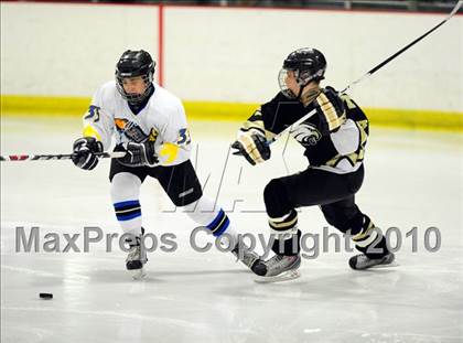 Thumbnail 3 in Trumbull vs. Avon (CIAC Division 2 Quarterfinal) photogallery.