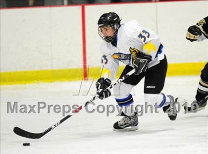Thumbnail 1 in Trumbull vs. Avon (CIAC Division 2 Quarterfinal) photogallery.