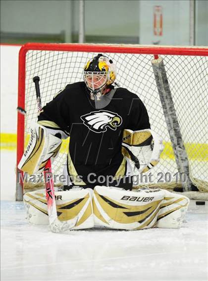Thumbnail 2 in Trumbull vs. Avon (CIAC Division 2 Quarterfinal) photogallery.