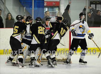 Thumbnail 2 in Trumbull vs. Avon (CIAC Division 2 Quarterfinal) photogallery.