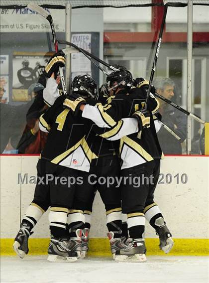 Thumbnail 3 in Trumbull vs. Avon (CIAC Division 2 Quarterfinal) photogallery.