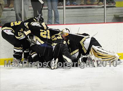 Thumbnail 1 in Trumbull vs. Avon (CIAC Division 2 Quarterfinal) photogallery.