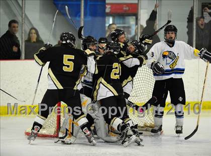 Thumbnail 3 in Trumbull vs. Avon (CIAC Division 2 Quarterfinal) photogallery.