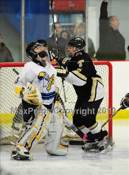 Thumbnail 1 in Trumbull vs. Avon (CIAC Division 2 Quarterfinal) photogallery.
