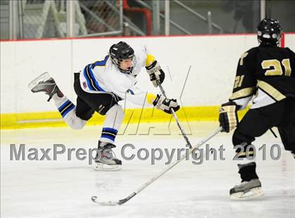 Thumbnail 1 in Trumbull vs. Avon (CIAC Division 2 Quarterfinal) photogallery.