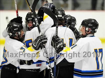 Thumbnail 3 in Trumbull vs. Avon (CIAC Division 2 Quarterfinal) photogallery.