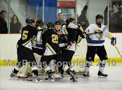Thumbnail 1 in Trumbull vs. Avon (CIAC Division 2 Quarterfinal) photogallery.