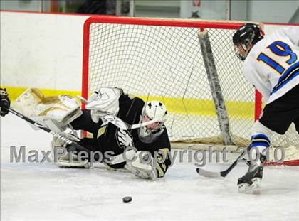 Thumbnail 3 in Trumbull vs. Avon (CIAC Division 2 Quarterfinal) photogallery.