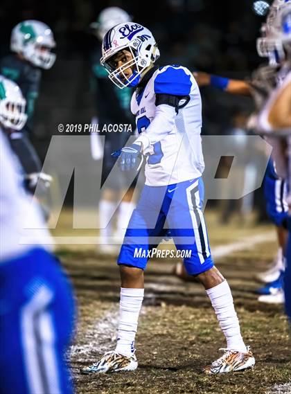 Thumbnail 2 in El Camino Real vs Eagle Rock (CIF LACS D1 Playoff) photogallery.