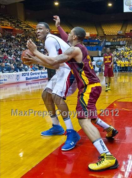 Thumbnail 1 in Tulare Union vs San Joaquin Memorial (CIF CS D2 Final) photogallery.