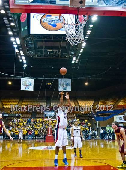 Thumbnail 3 in Tulare Union vs San Joaquin Memorial (CIF CS D2 Final) photogallery.