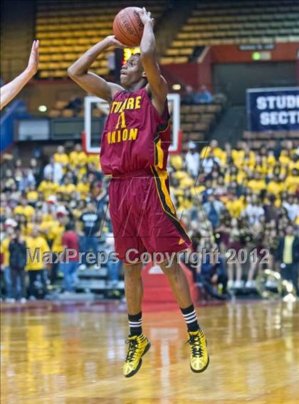 Thumbnail 1 in Tulare Union vs San Joaquin Memorial (CIF CS D2 Final) photogallery.