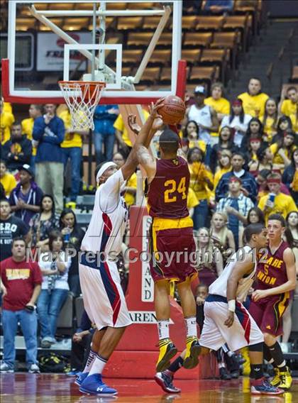 Thumbnail 2 in Tulare Union vs San Joaquin Memorial (CIF CS D2 Final) photogallery.