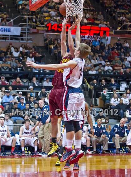 Thumbnail 1 in Tulare Union vs San Joaquin Memorial (CIF CS D2 Final) photogallery.