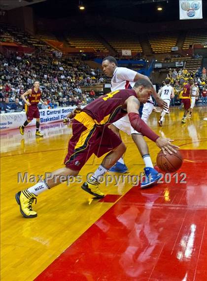 Thumbnail 3 in Tulare Union vs San Joaquin Memorial (CIF CS D2 Final) photogallery.