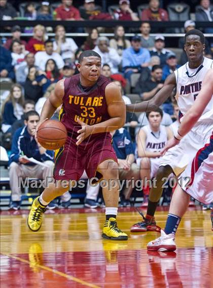 Thumbnail 3 in Tulare Union vs San Joaquin Memorial (CIF CS D2 Final) photogallery.