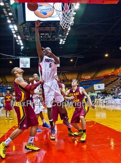 Thumbnail 1 in Tulare Union vs San Joaquin Memorial (CIF CS D2 Final) photogallery.