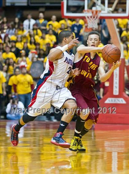 Thumbnail 3 in Tulare Union vs San Joaquin Memorial (CIF CS D2 Final) photogallery.