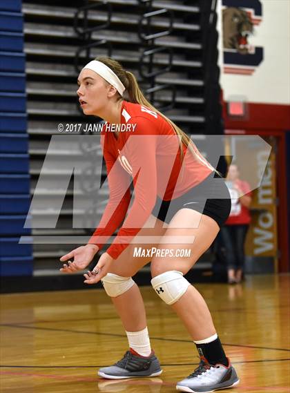 Thumbnail 2 in Kahuku vs Villa Park (Durango Fall Classic) photogallery.