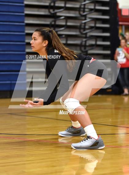 Thumbnail 2 in Kahuku vs Villa Park (Durango Fall Classic) photogallery.