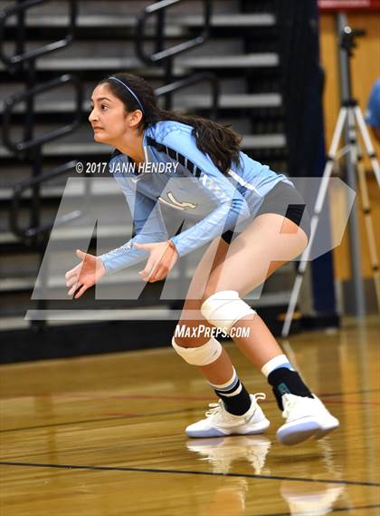Thumbnail 1 in Kahuku vs Villa Park (Durango Fall Classic) photogallery.