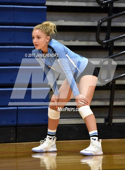 Thumbnail 1 in Kahuku vs Villa Park (Durango Fall Classic) photogallery.