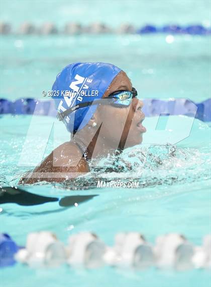 Thumbnail 3 in Warren Woods-Tower vs. Cousino (Titan Relays) photogallery.