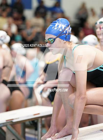 Thumbnail 1 in Warren Woods-Tower vs. Cousino (Titan Relays) photogallery.