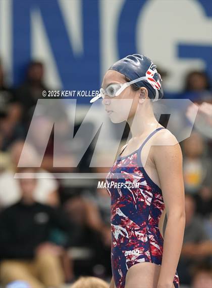 Thumbnail 3 in Warren Woods-Tower vs. Cousino (Titan Relays) photogallery.